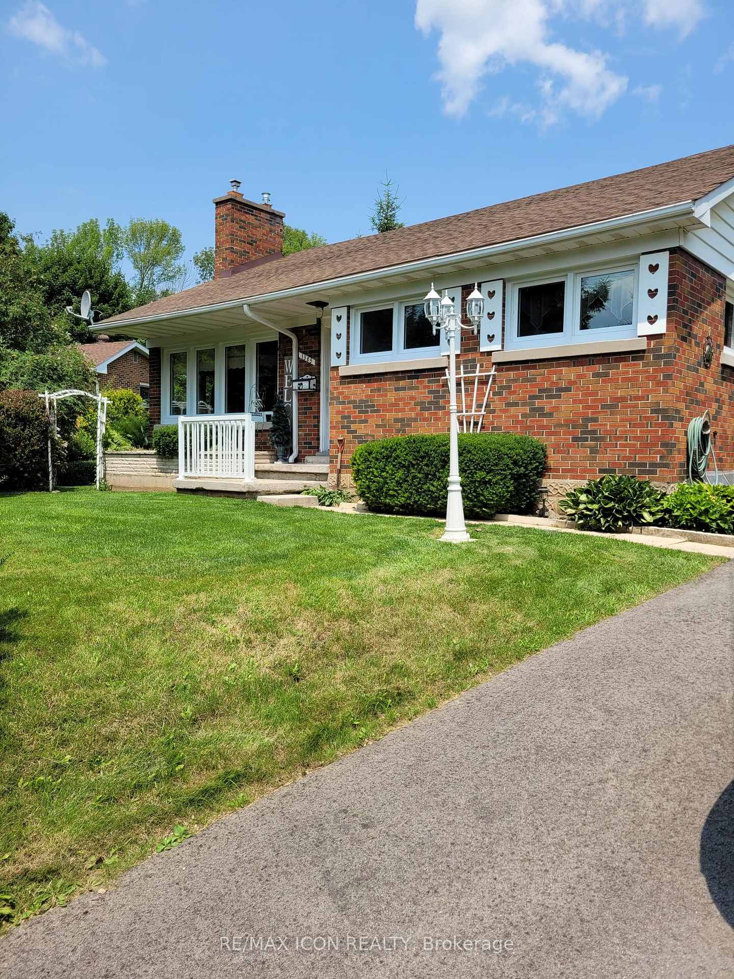 Front of 1385 7th Avenue W