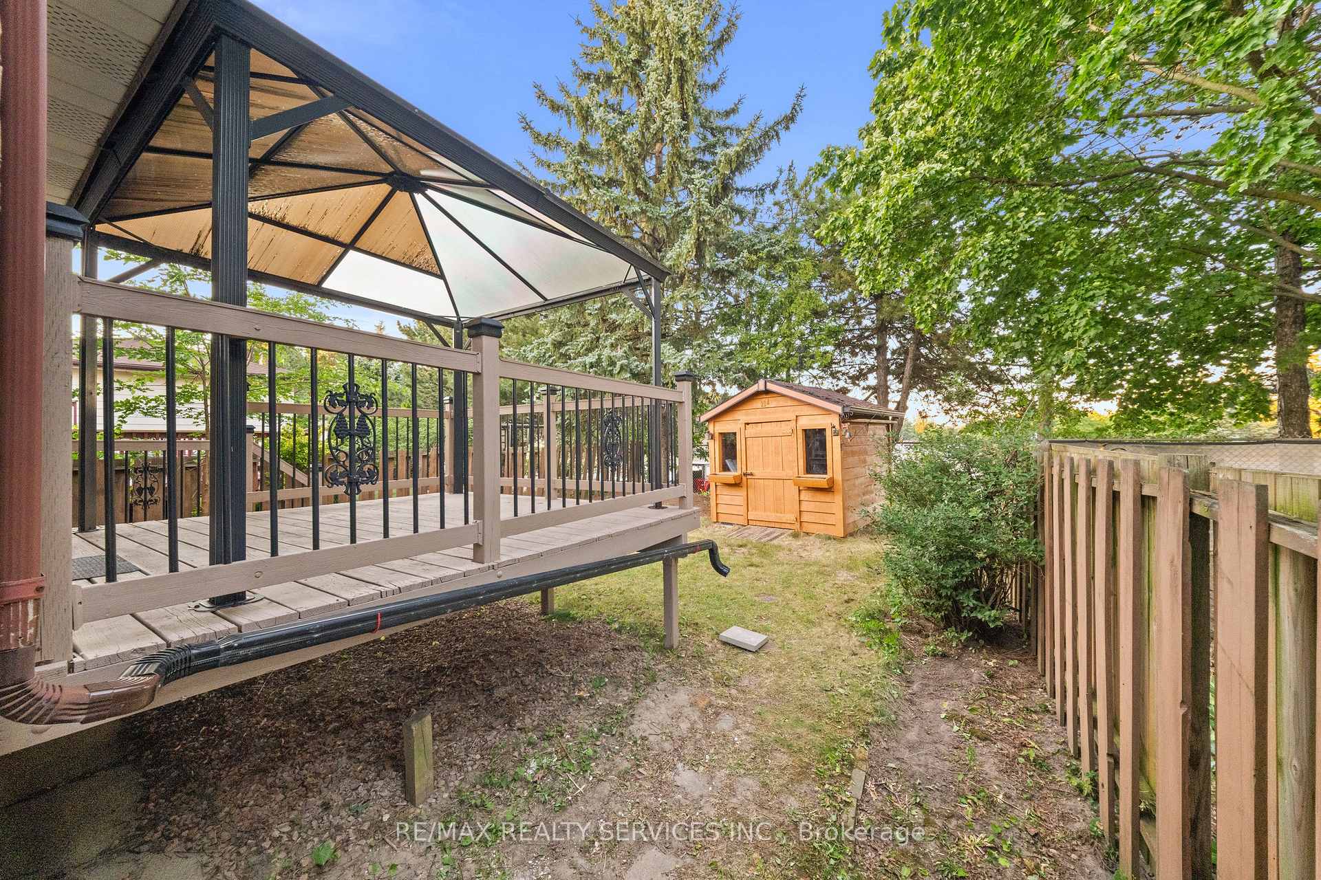 Photo 44 of 20 Highcroft Court, Kitchener, Laurentian Hills/Country Hills W — HOMEH