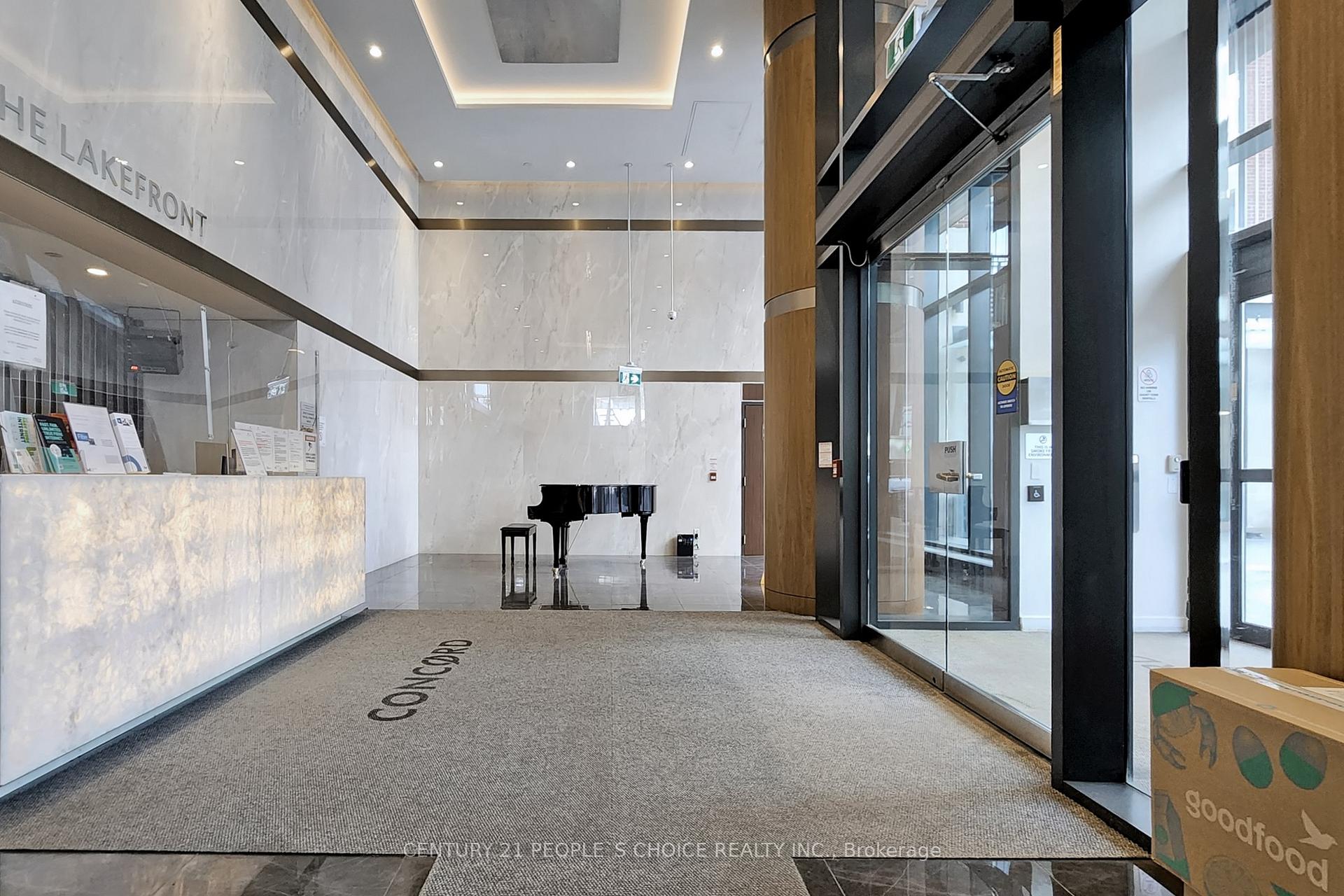 Photo 4 of Unit 1006, 17 Bathurst Street N, Toronto, Waterfront Communities — HOMEH