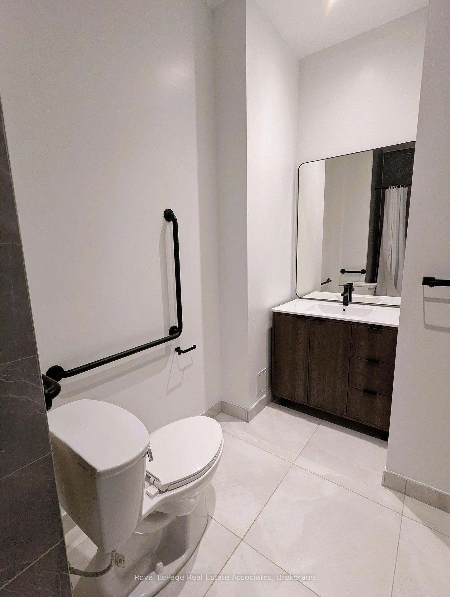 Photo 10 of Unit 102, 1000 Bathurst Street, Toronto, The Annex — HOMEH