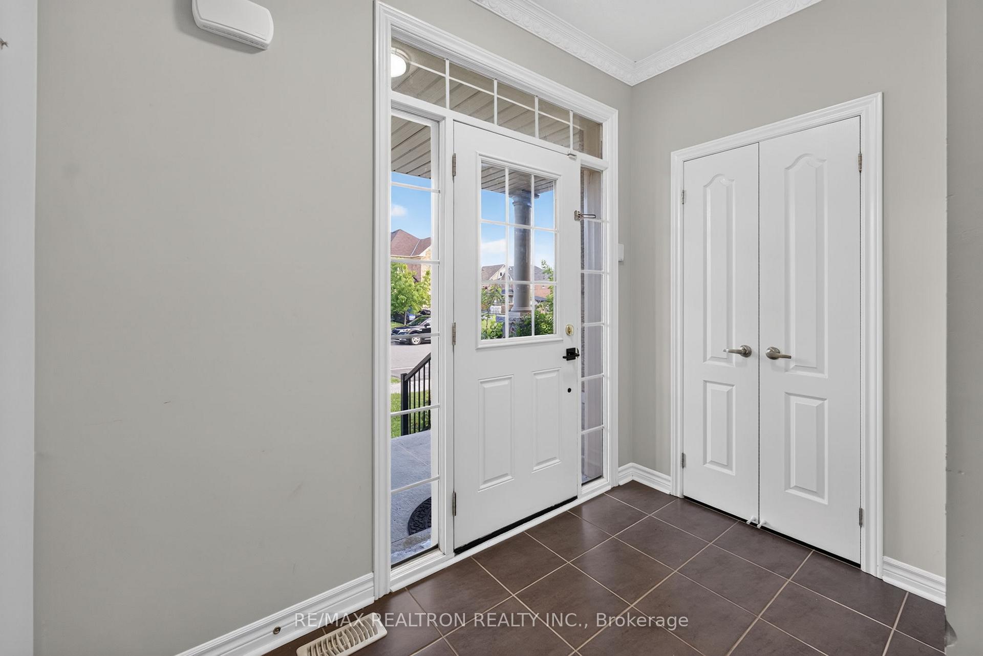 Photo 4 of 42 Cale Avenue, Clarington, Courtice — HOMEH