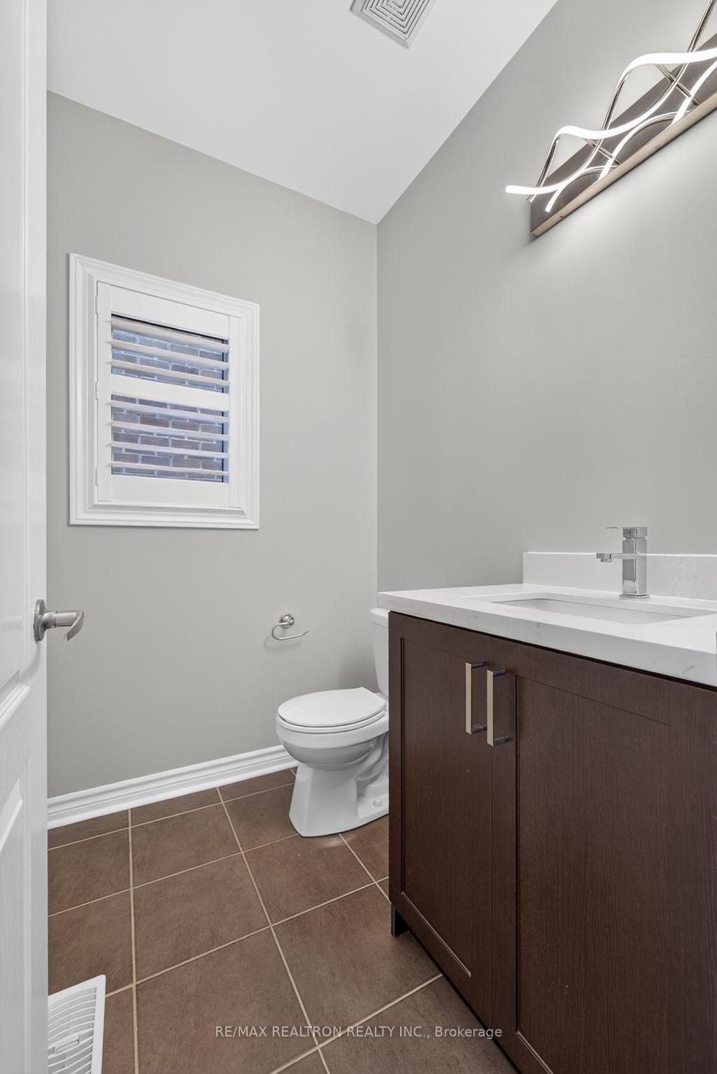 Photo 19 of 42 Cale Avenue, Clarington, Courtice — HOMEH