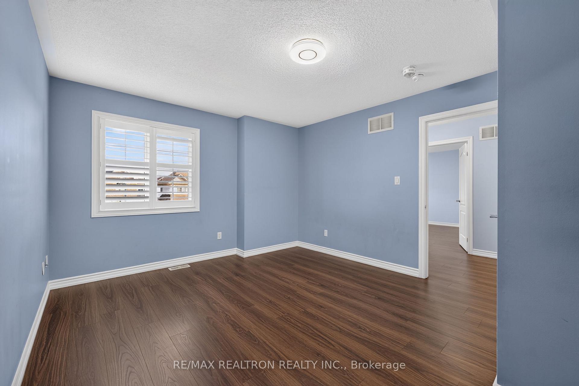 Photo 24 of 42 Cale Avenue, Clarington, Courtice — HOMEH
