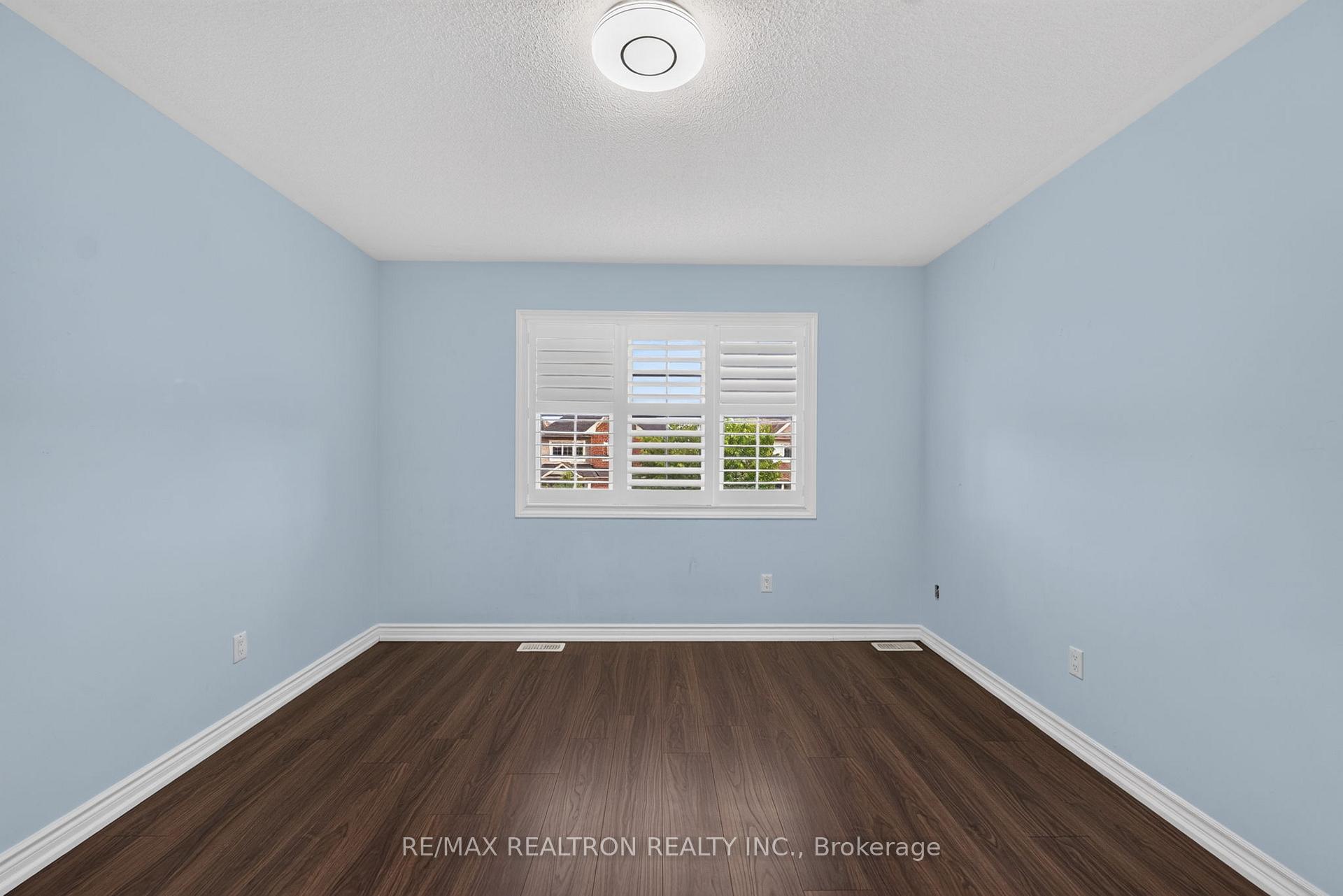 Photo 32 of 42 Cale Avenue, Clarington, Courtice — HOMEH