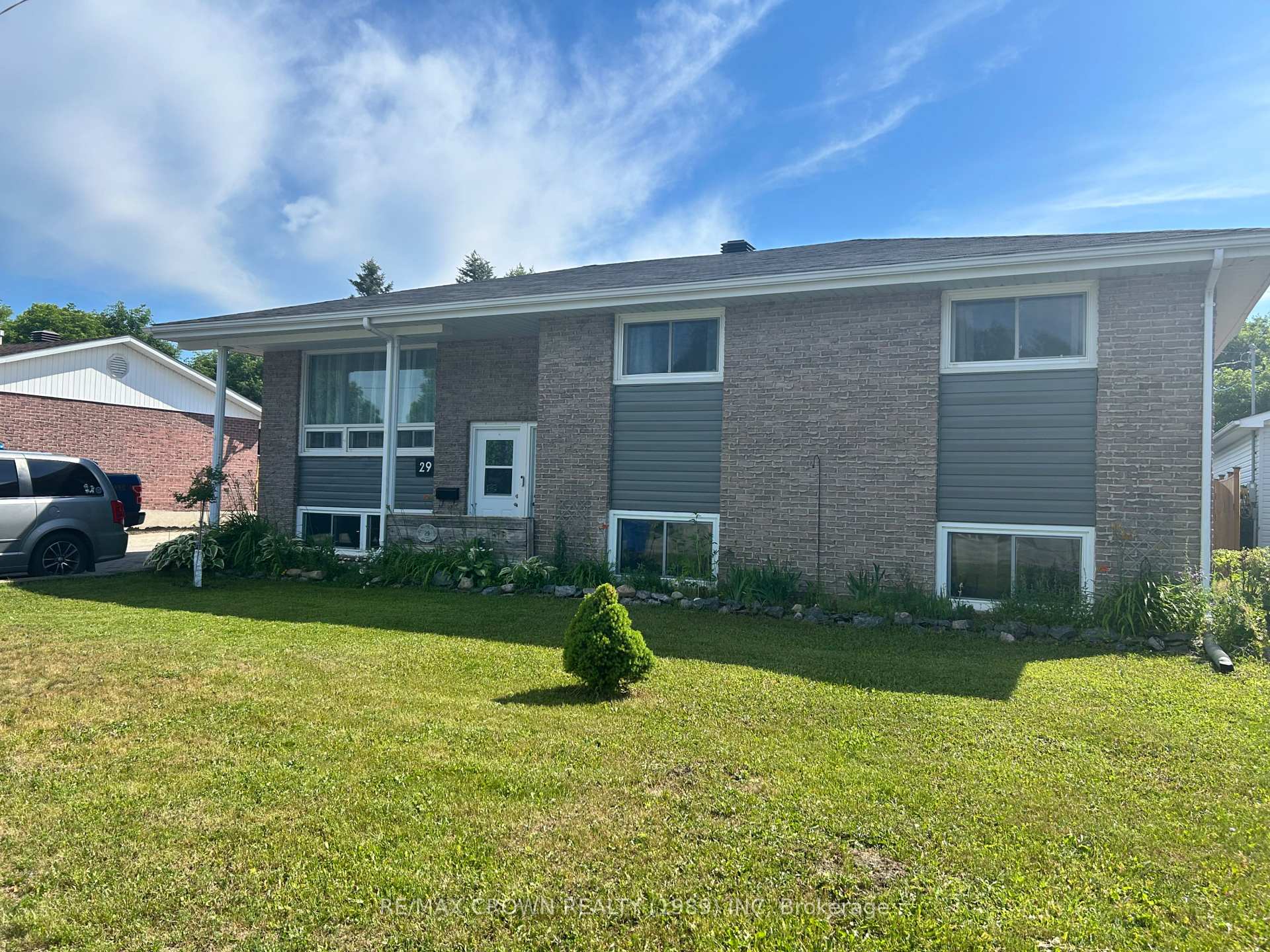 Photo 2 of 29 Kennedy Avenue, Kapuskasing — HOMEH