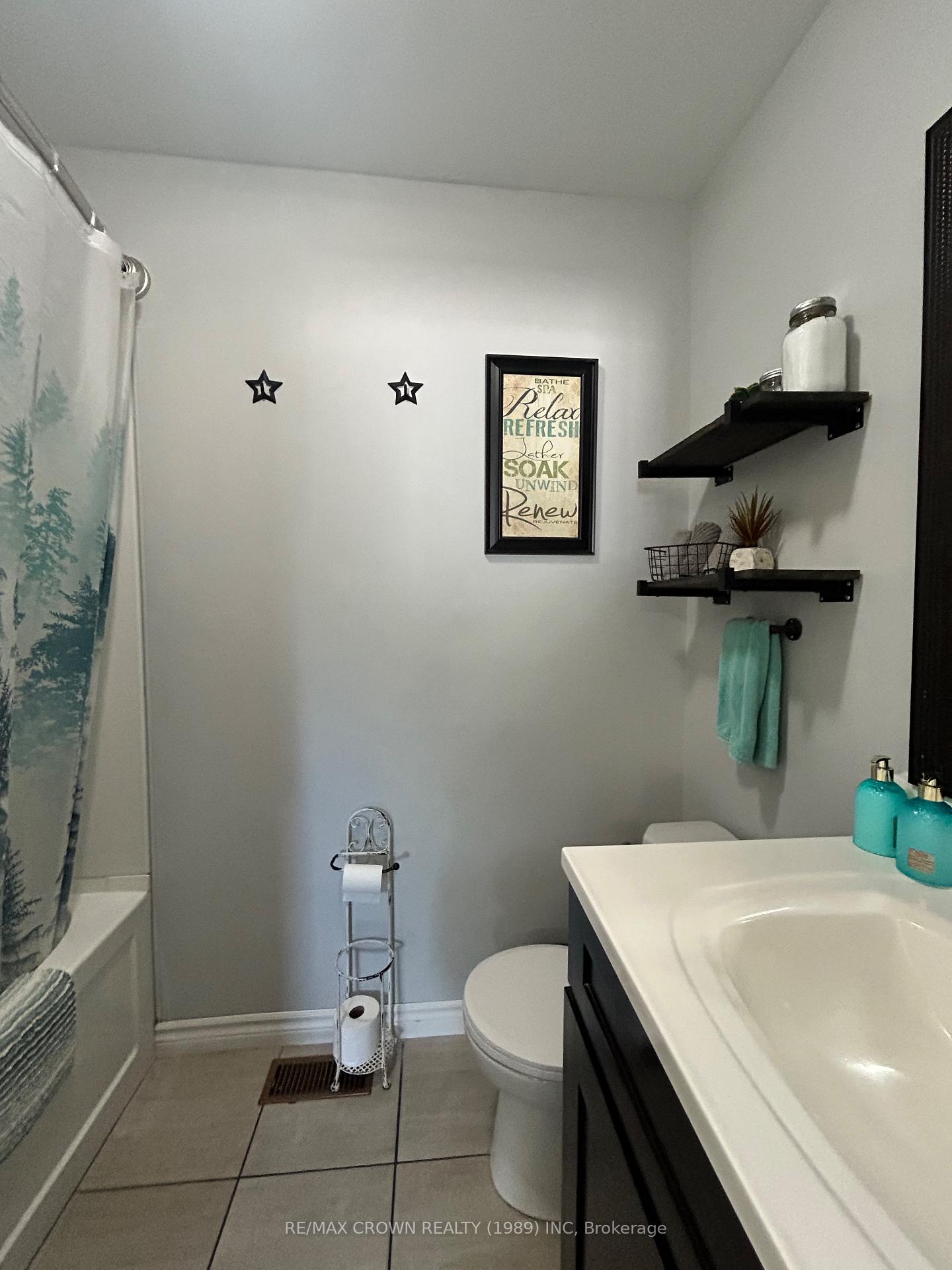 Photo 18 of 29 Kennedy Avenue, Kapuskasing — HOMEH