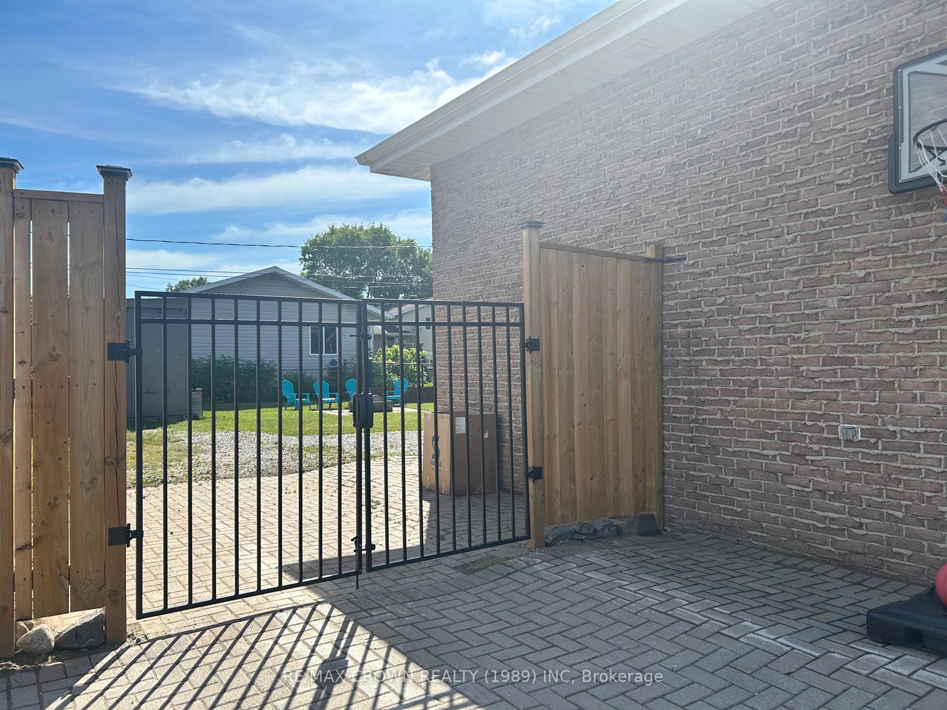 Photo 33 of 29 Kennedy Avenue, Kapuskasing — HOMEH