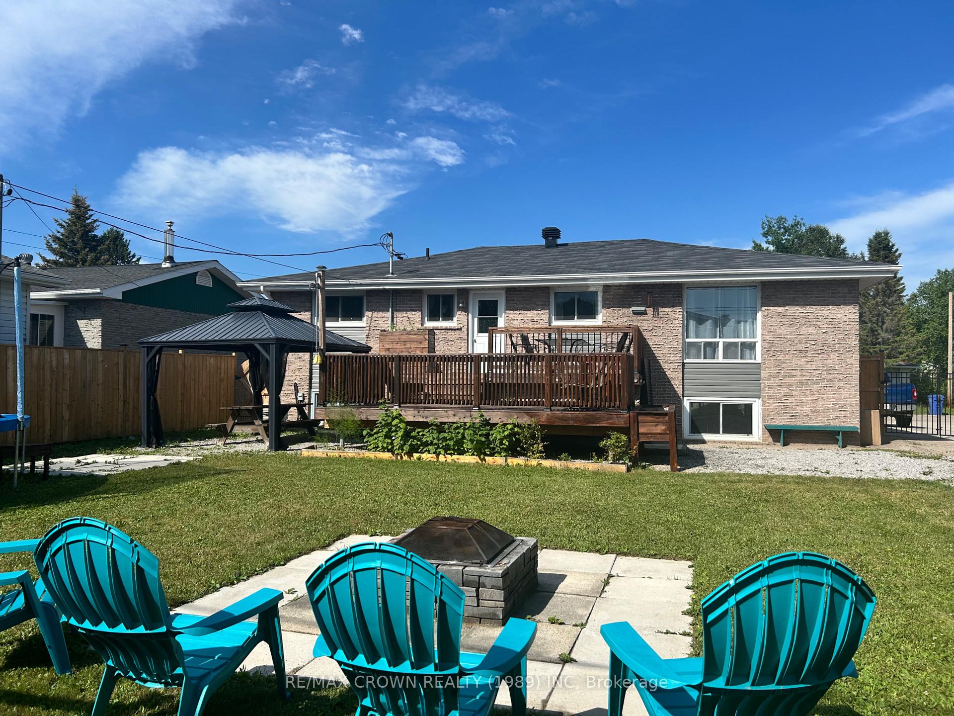Photo 43 of 29 Kennedy Avenue, Kapuskasing — HOMEH