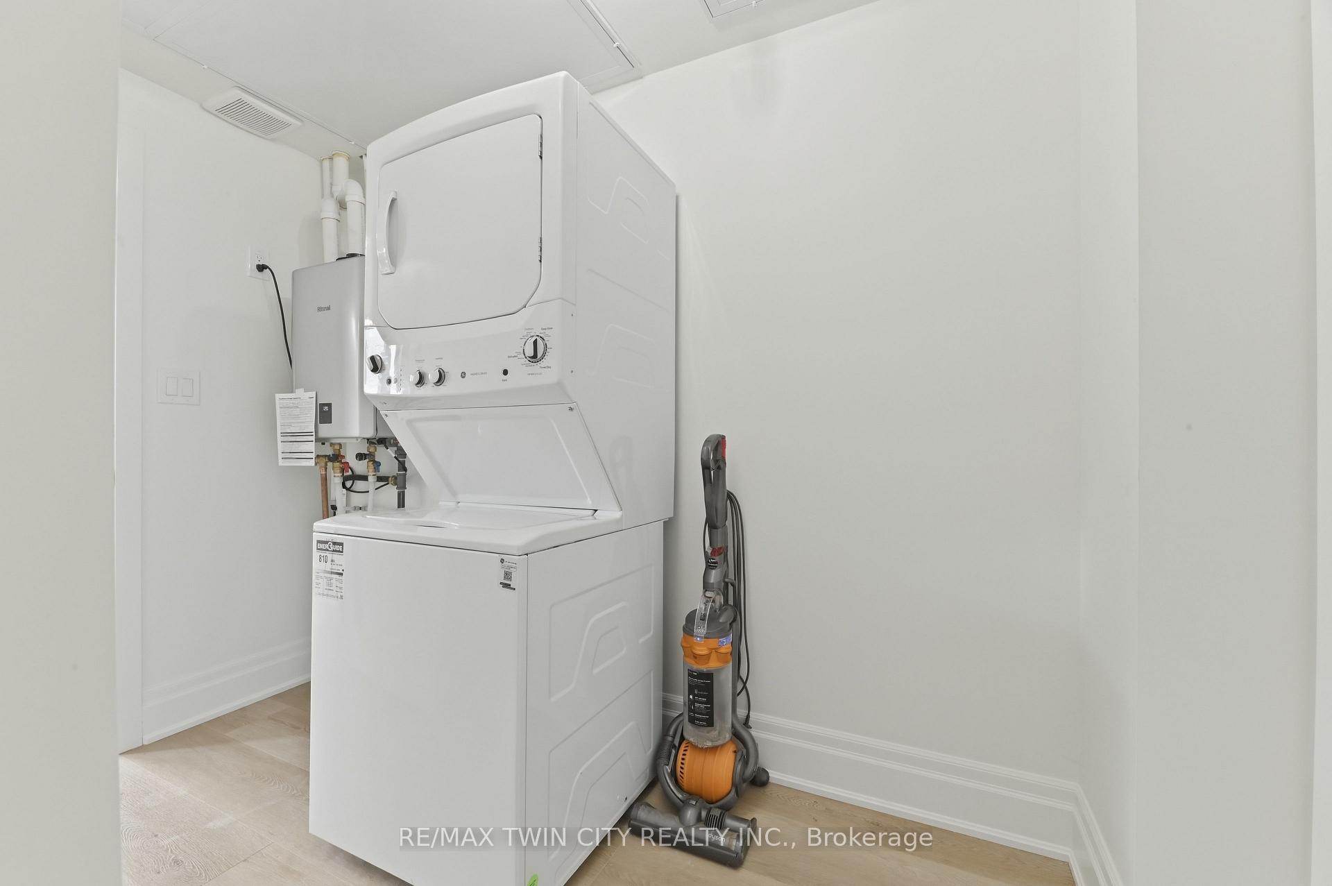 Photo 15 of Unit 1, 47 Edwin Street, Brantford, Holmedale — HOMEH