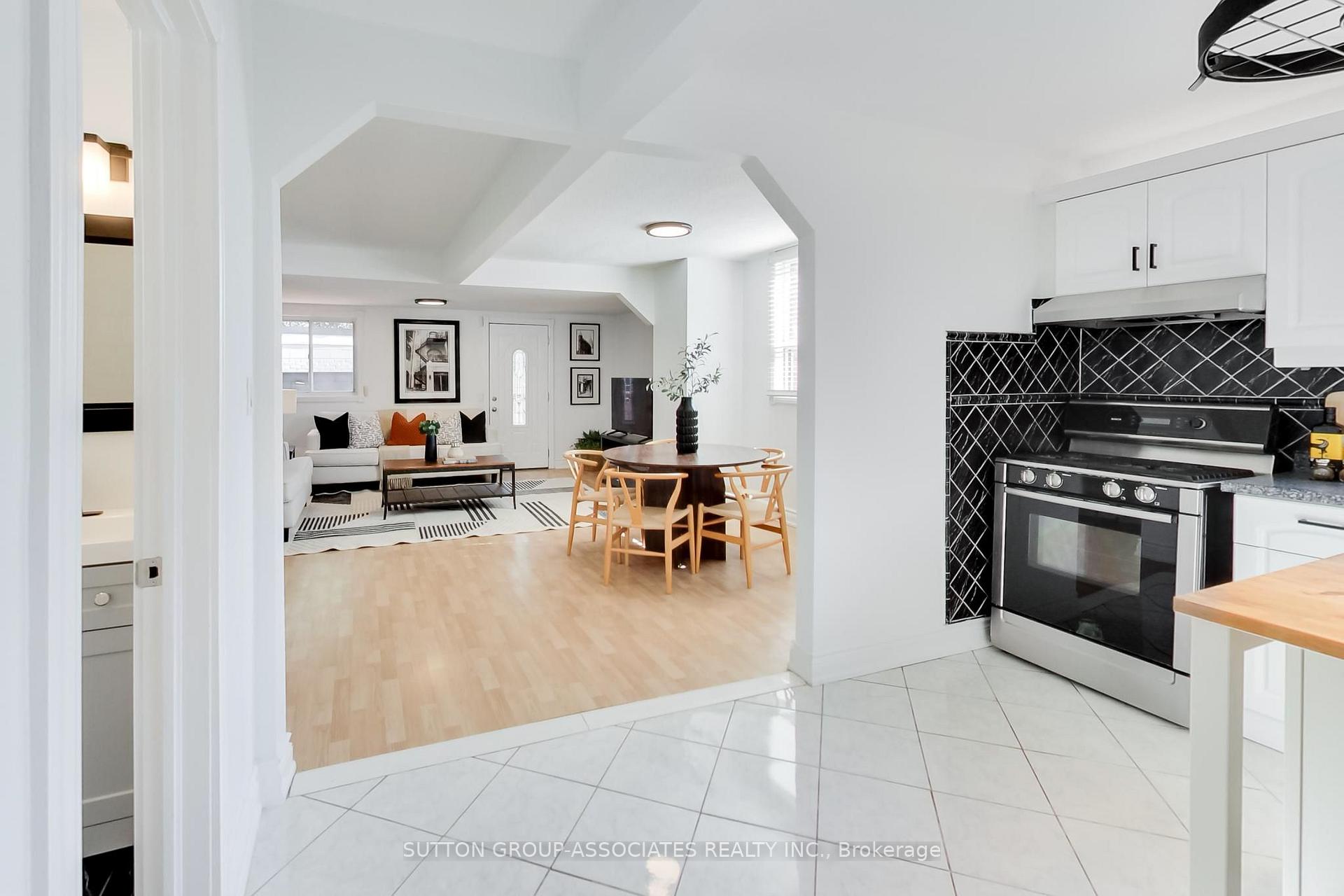 Photo 13 of 175 Earlsdale Avenue, Toronto, Oakwood Village — HOMEH