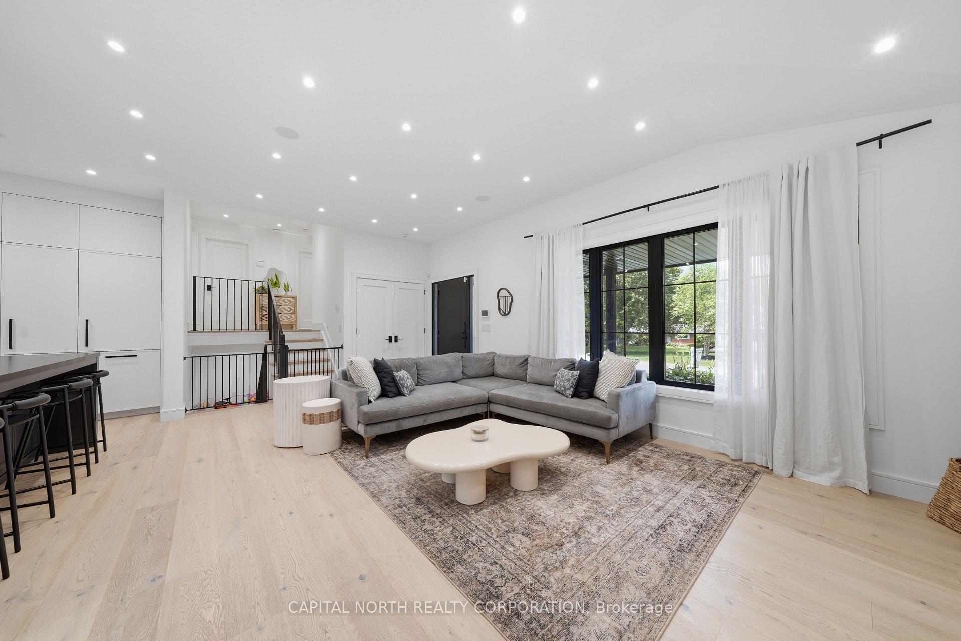 Photo 6 of 111 Norman Drive, King, King City — HOMEH