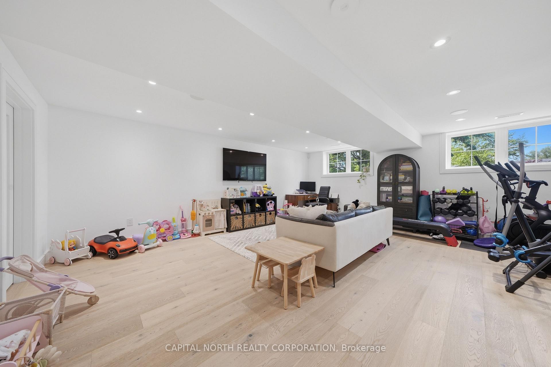 Photo 25 of 111 Norman Drive, King, King City — HOMEH
