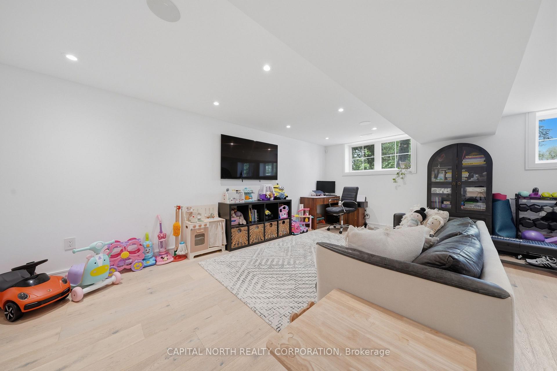 Photo 26 of 111 Norman Drive, King, King City — HOMEH
