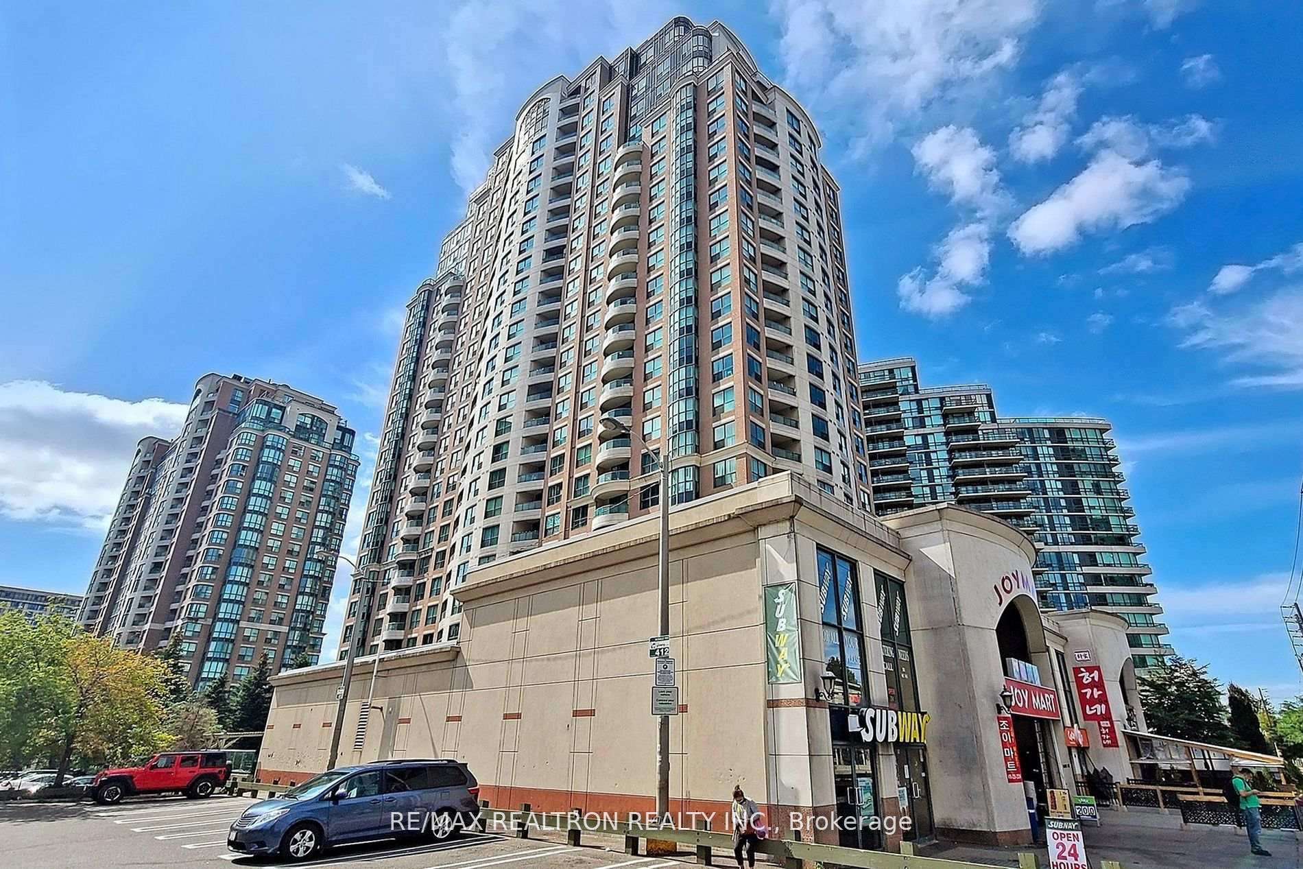 Photo 3 of Unit 2009, 7 Lorraine Drive, North York, Willowdale West — HOMEH