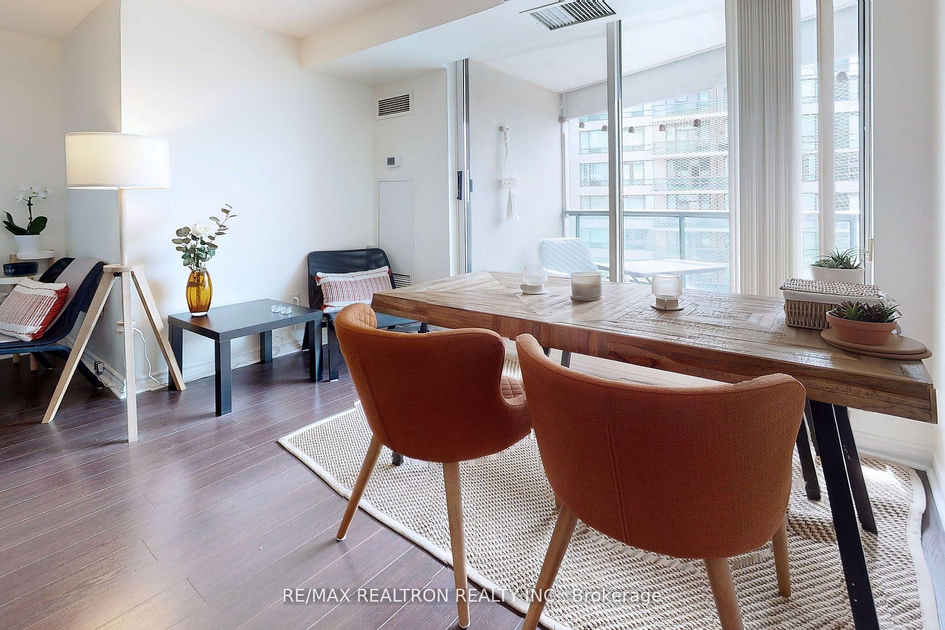 Photo 13 of Unit 2009, 7 Lorraine Drive, North York, Willowdale West — HOMEH