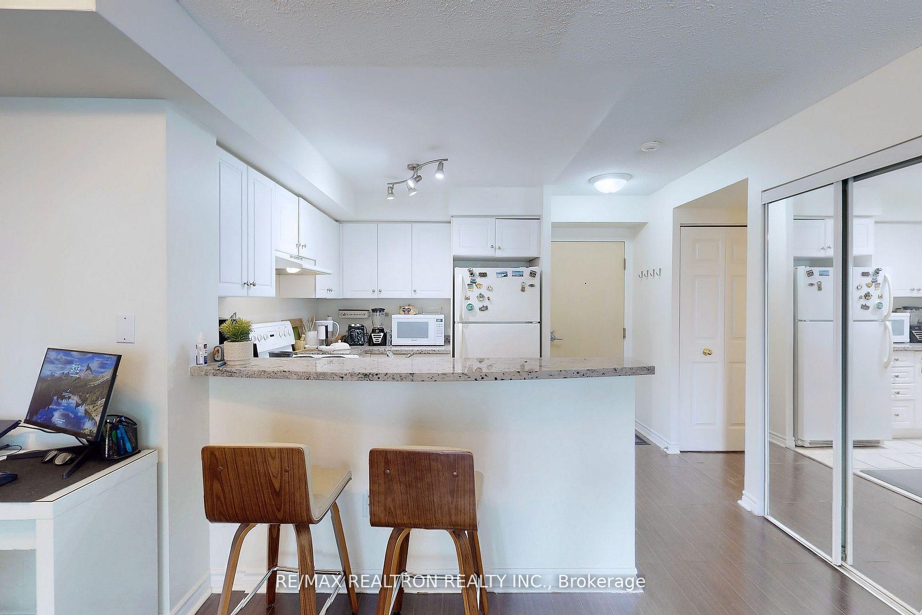 Photo 14 of Unit 2009, 7 Lorraine Drive, North York, Willowdale West — HOMEH