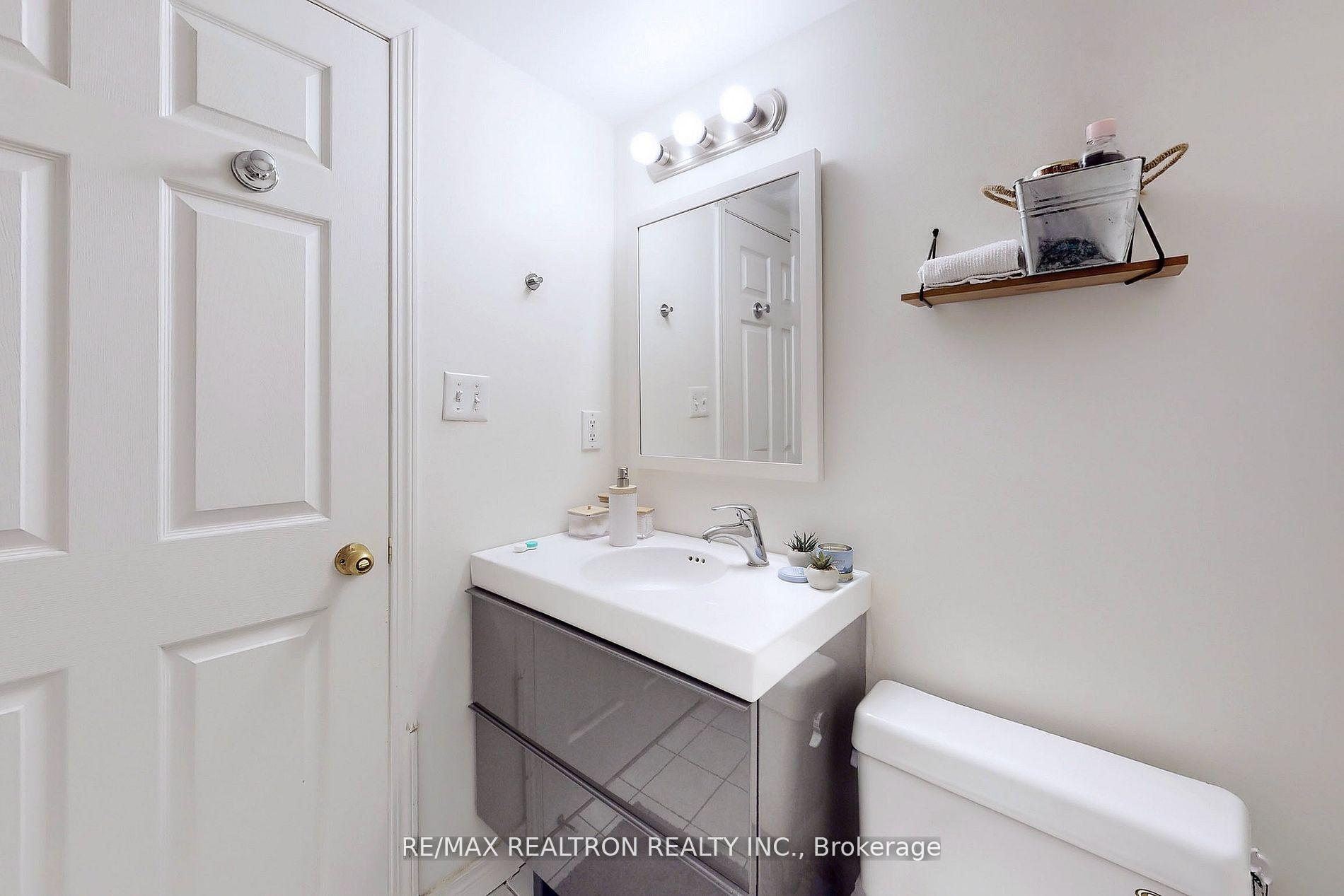 Photo 26 of Unit 2009, 7 Lorraine Drive, North York, Willowdale West — HOMEH