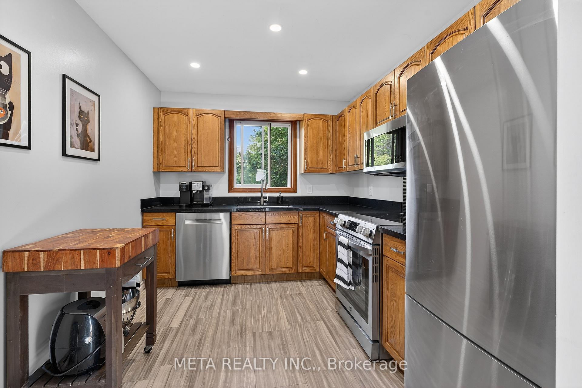 Photo 14 of 865 27th Street, Owen Sound — HOMEH
