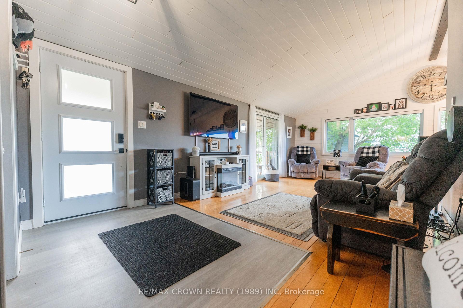 Photo 4 of 14 Migneault Avenue, Kapuskasing — HOMEH