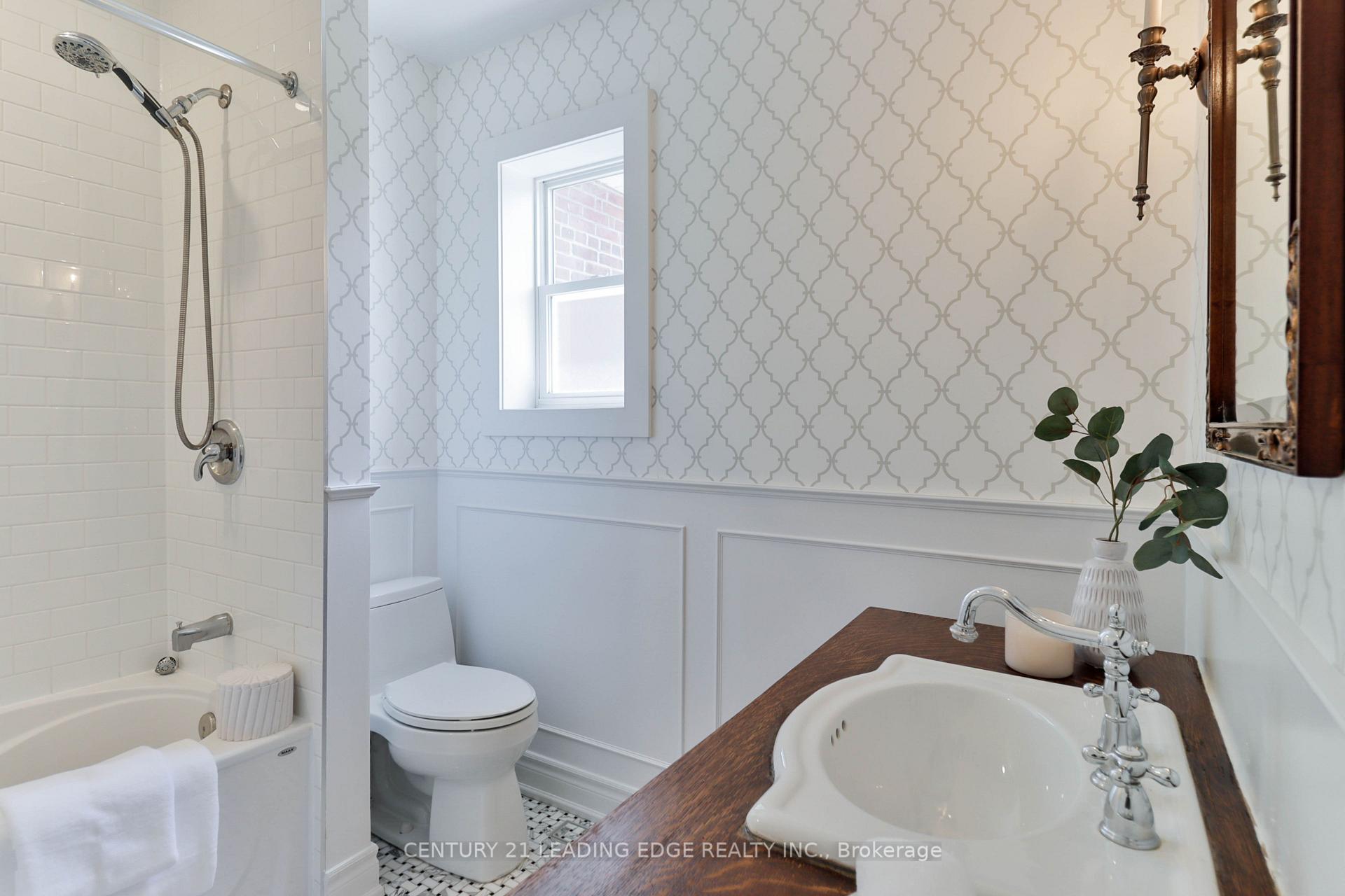 Photo 25 of 158 Parkmount Road, Toronto, Greenwood-Coxwell — HOMEH