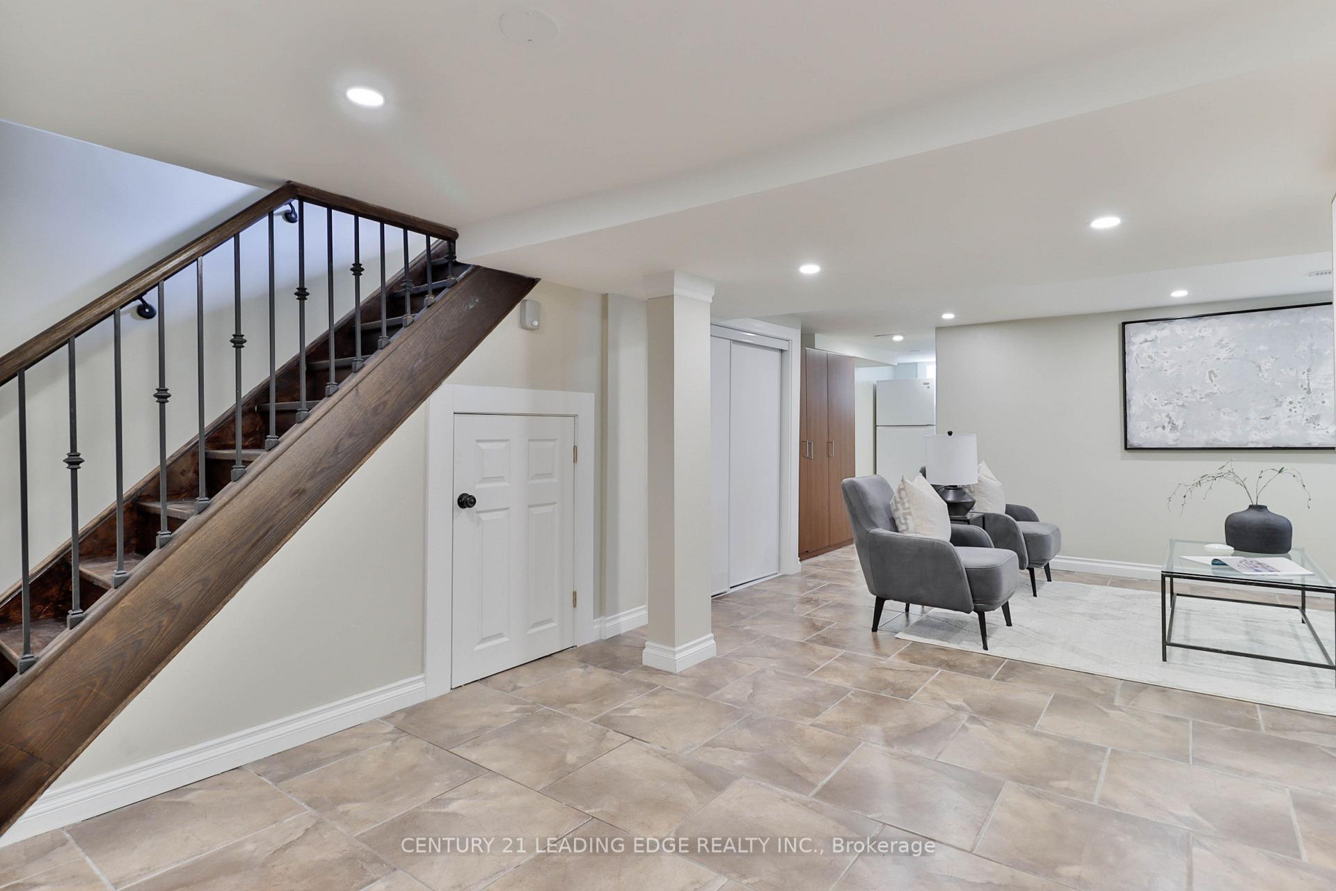 Photo 33 of 158 Parkmount Road, Toronto, Greenwood-Coxwell — HOMEH