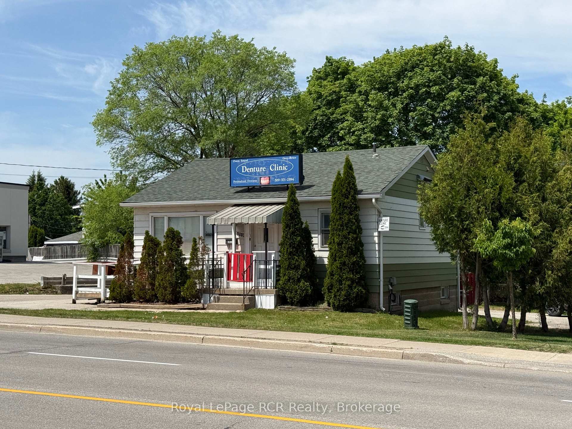 Photo 2 of 1514 9th Avenue E, Owen Sound — HOMEH