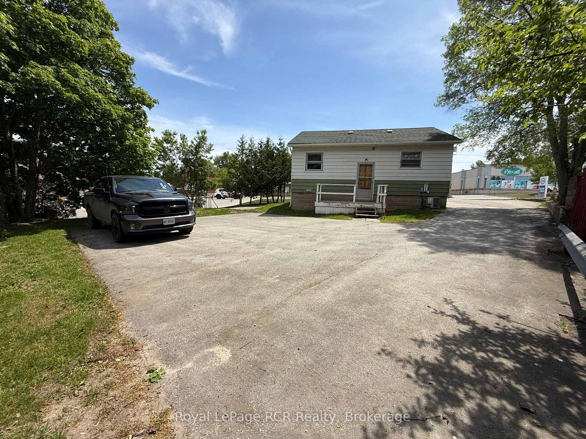Photo 5 of 1514 9th Avenue E, Owen Sound — HOMEH