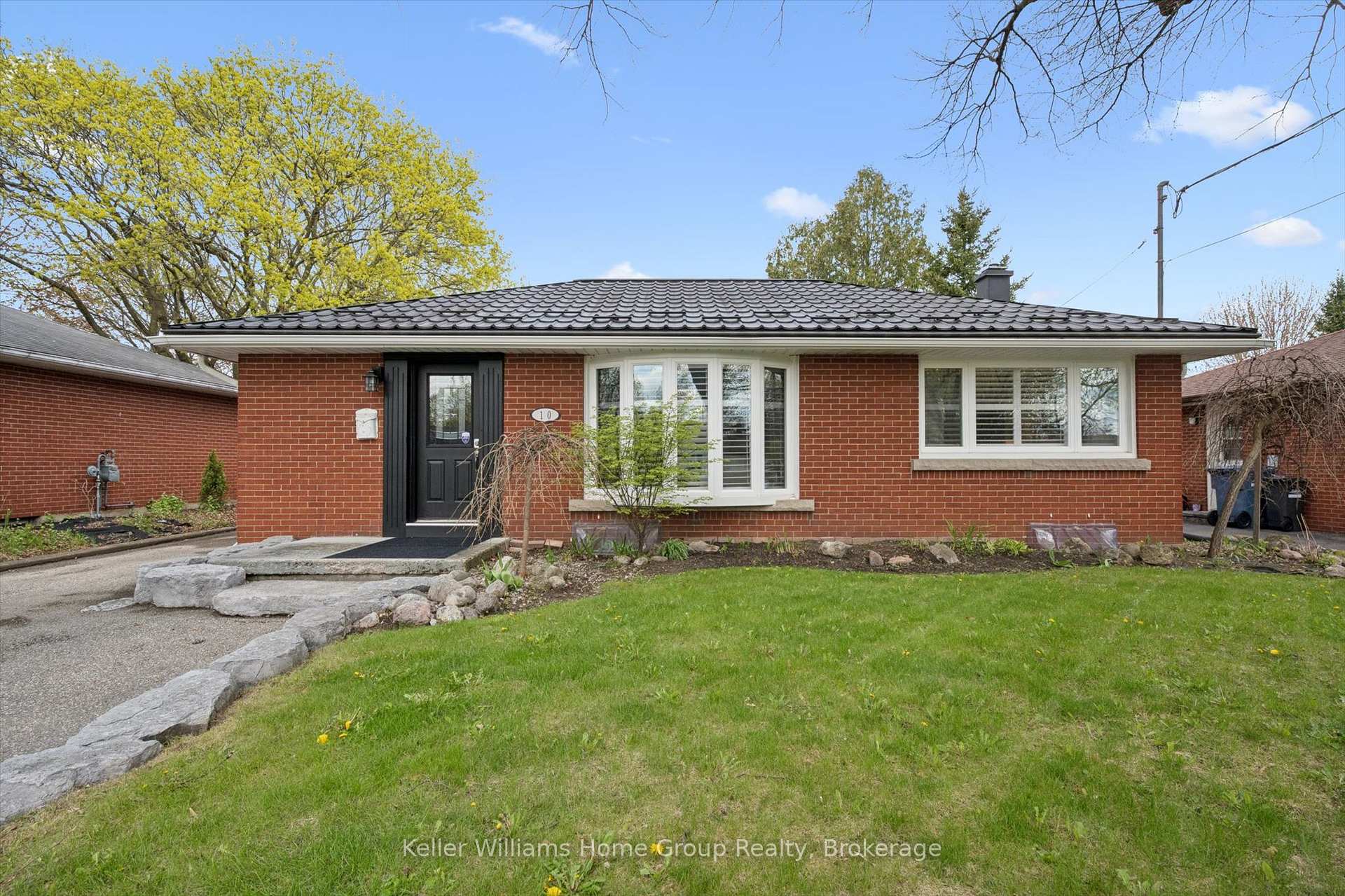 Front of 10 Sumac Place