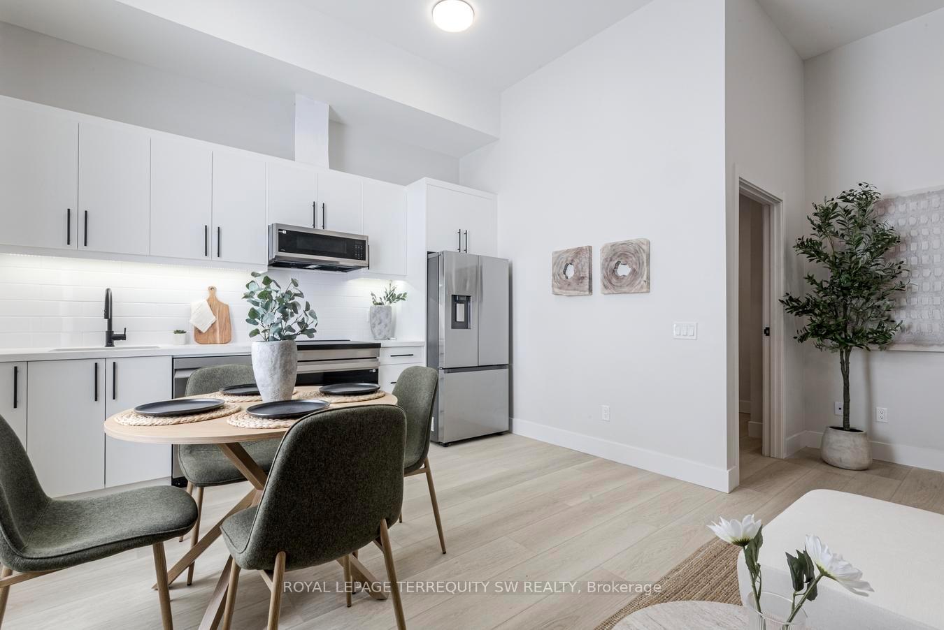 Photo 10 of Unit 301, 145 Clapperton Street, Barrie, Wellington — HOMEH