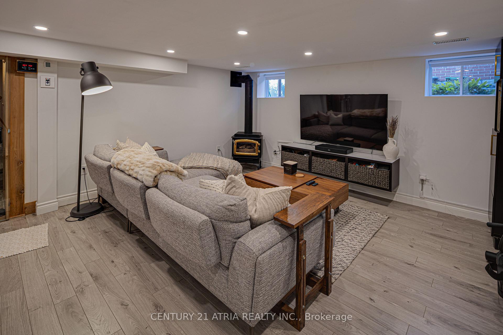 Photo 18 of 36 Miles Road, Etobicoke, Mimico — HOMEH