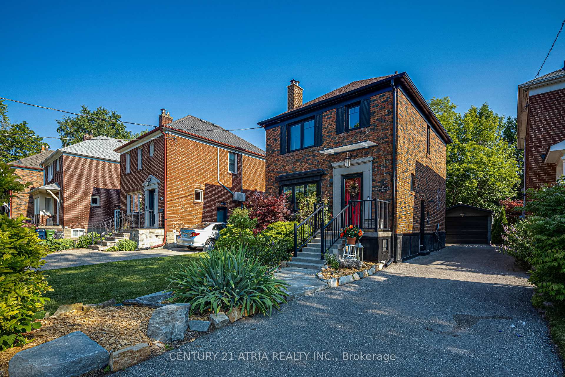 Photo 35 of 36 Miles Road, Etobicoke, Mimico — HOMEH