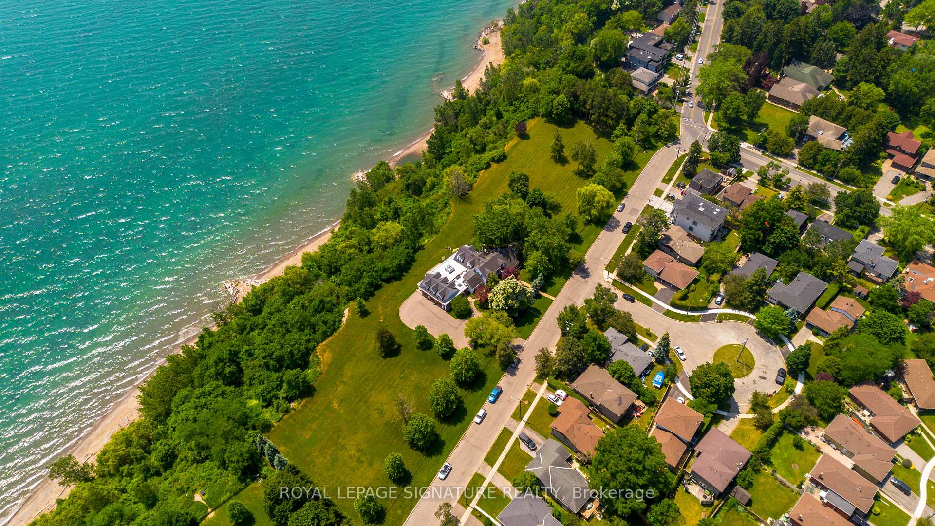 Photo 2 of 220 Greyabbey Trail, Scarborough, Guildwood — HOMEH