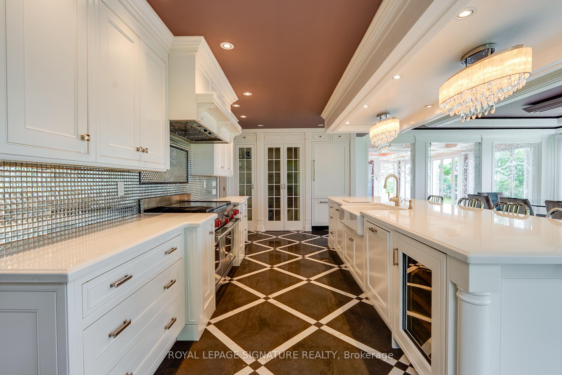 Photo 10 of 220 Greyabbey Trail, Scarborough, Guildwood — HOMEH