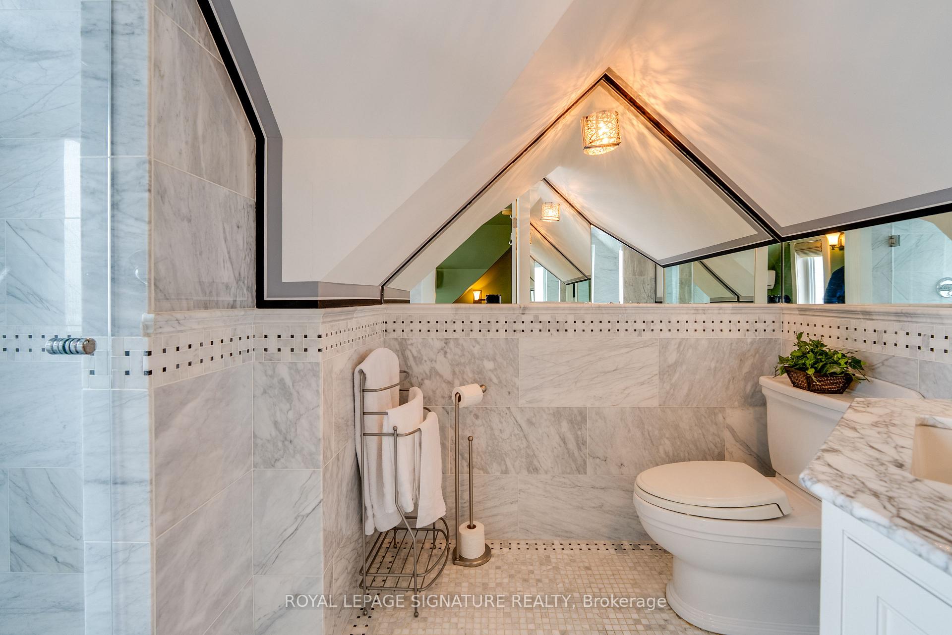Photo 34 of 220 Greyabbey Trail, Scarborough, Guildwood — HOMEH
