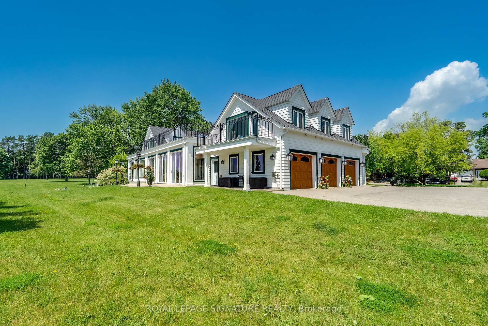 Photo 35 of 220 Greyabbey Trail, Scarborough, Guildwood — HOMEH