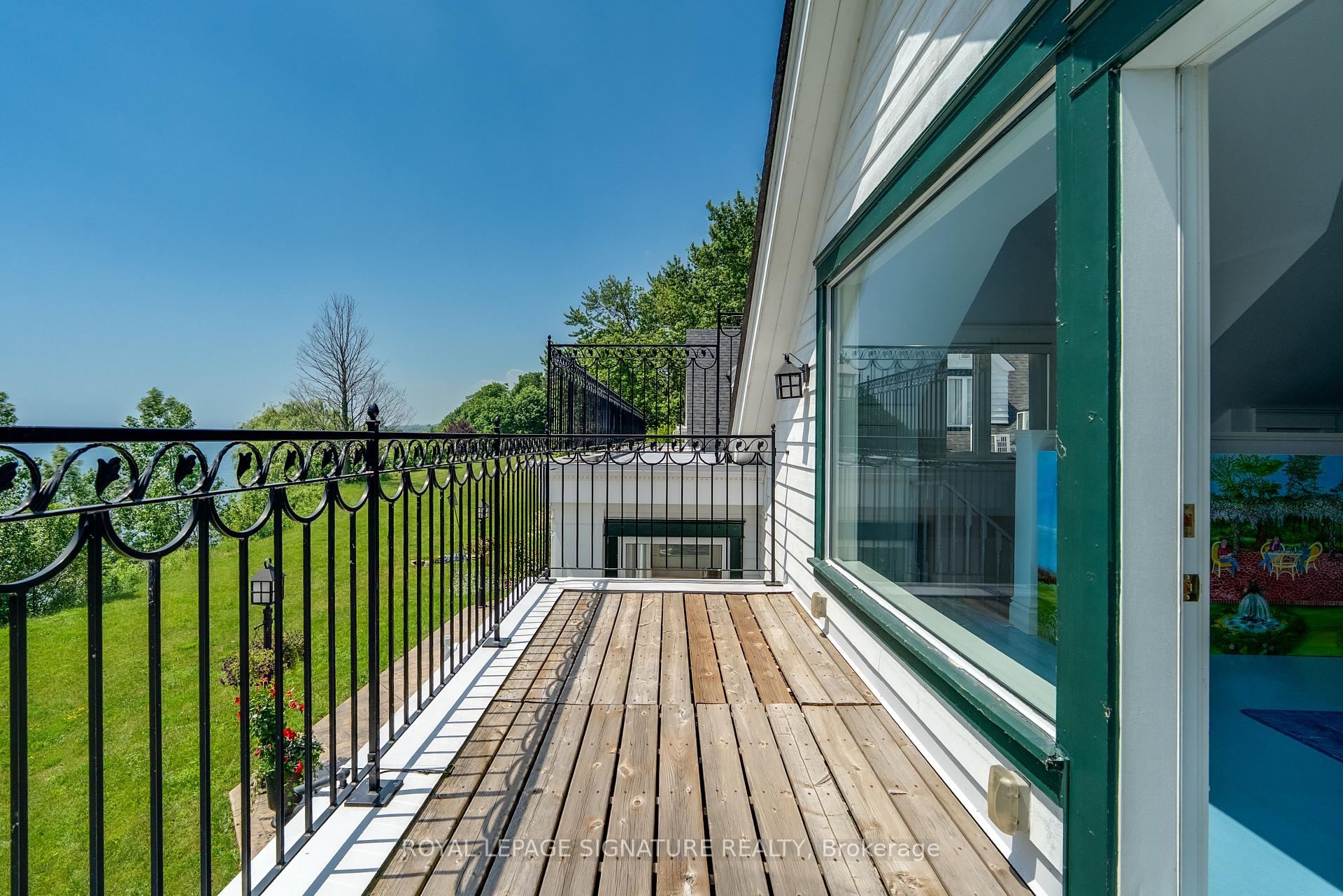 Photo 40 of 220 Greyabbey Trail, Scarborough, Guildwood — HOMEH