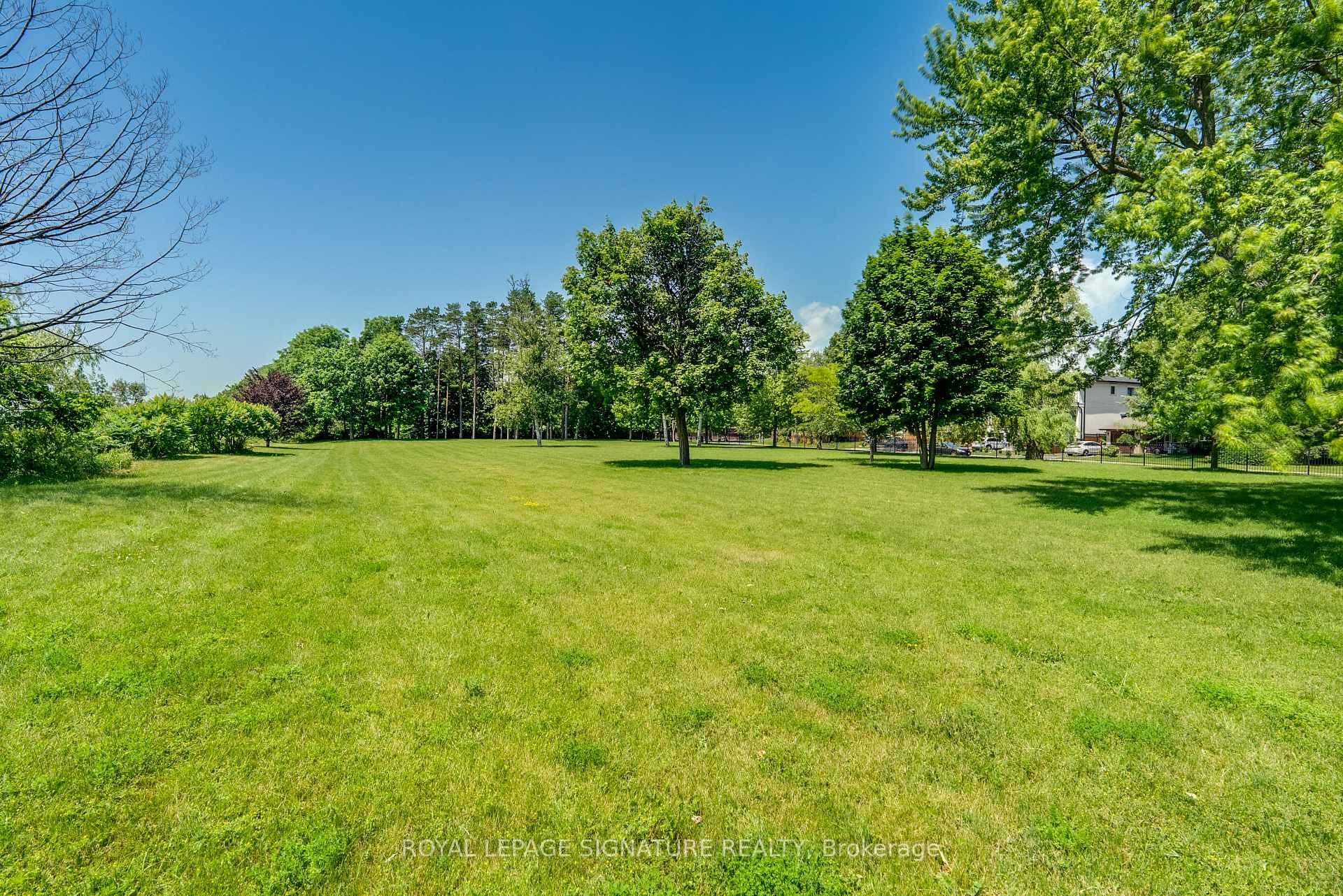 Photo 45 of 220 Greyabbey Trail, Scarborough, Guildwood — HOMEH