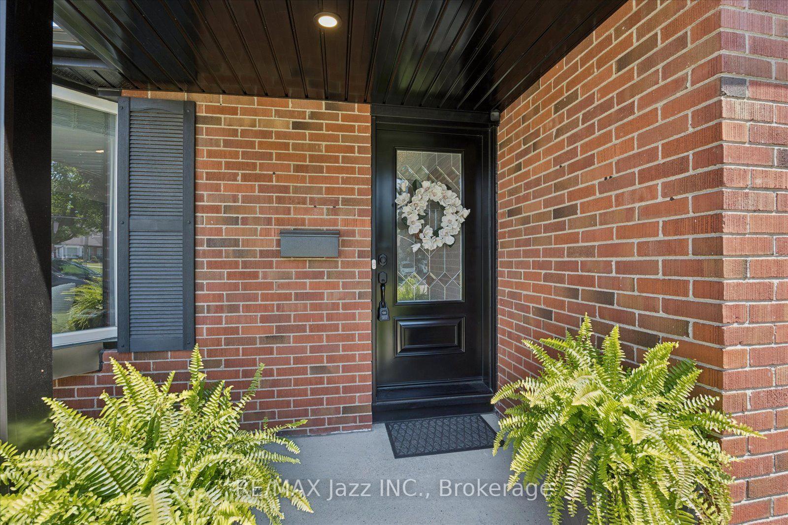 Photo 3 of 793 Grierson Street, Oshawa, Centennial — HOMEH