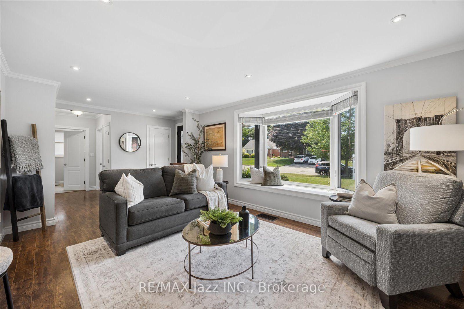 Photo 10 of 793 Grierson Street, Oshawa, Centennial — HOMEH