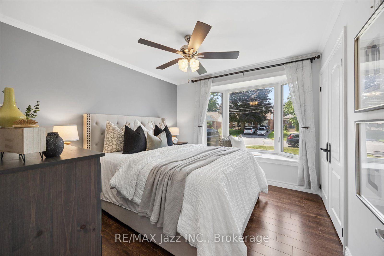 Photo 14 of 793 Grierson Street, Oshawa, Centennial — HOMEH
