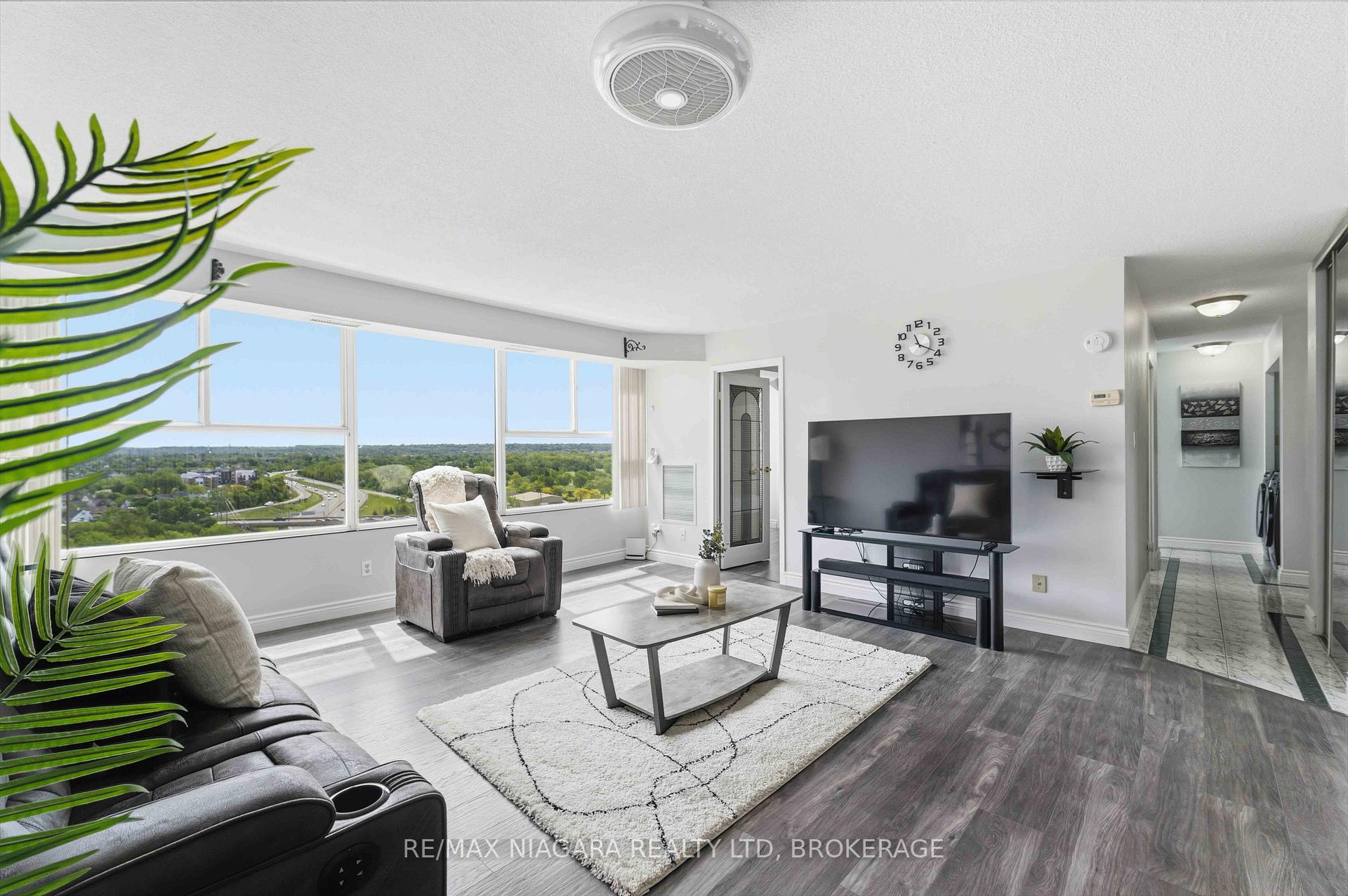 Photo 4 of Unit 1207, 7 Gale Crescent, St. Catharines, E. Chester — HOMEH