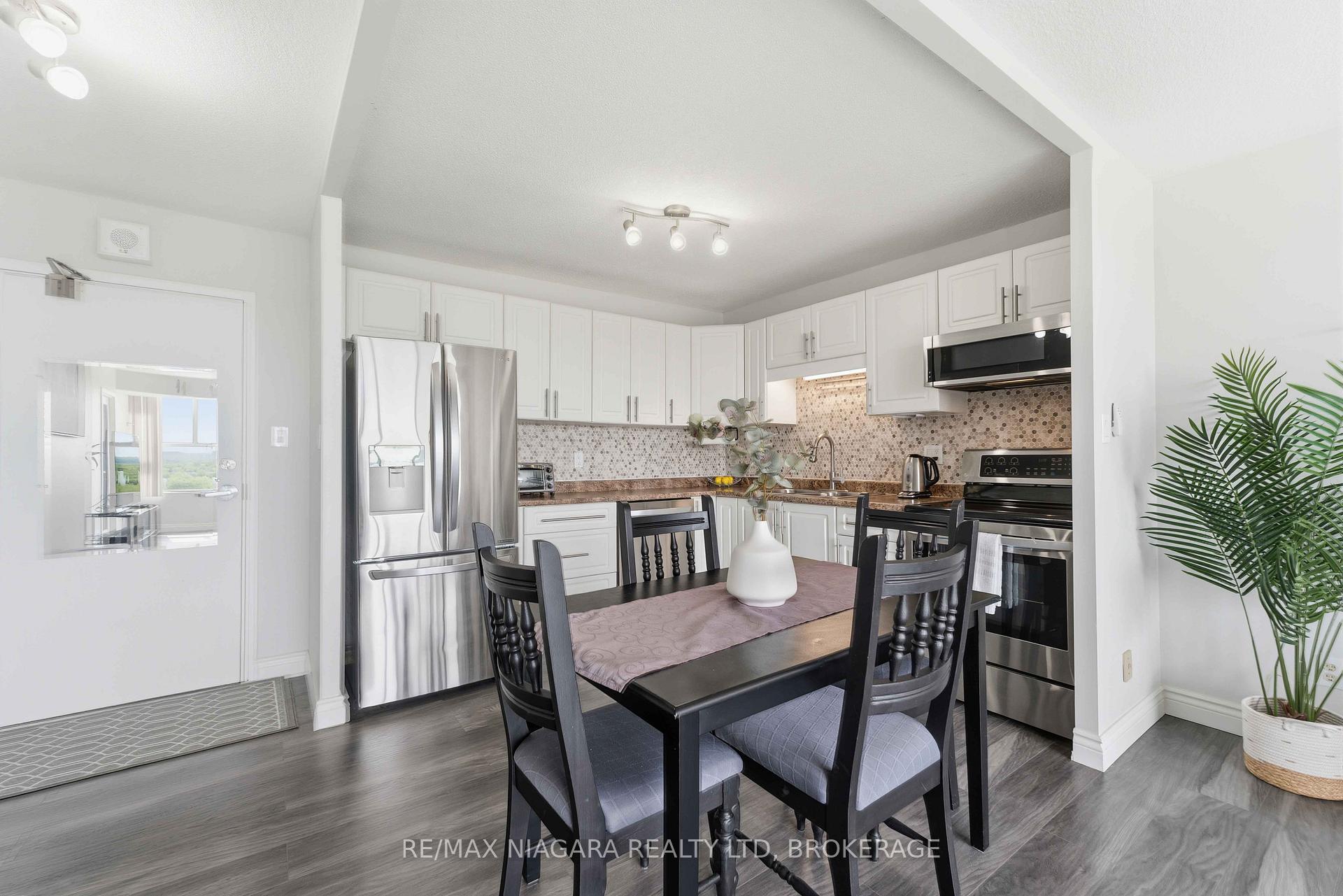 Photo 7 of Unit 1207, 7 Gale Crescent, St. Catharines, E. Chester — HOMEH