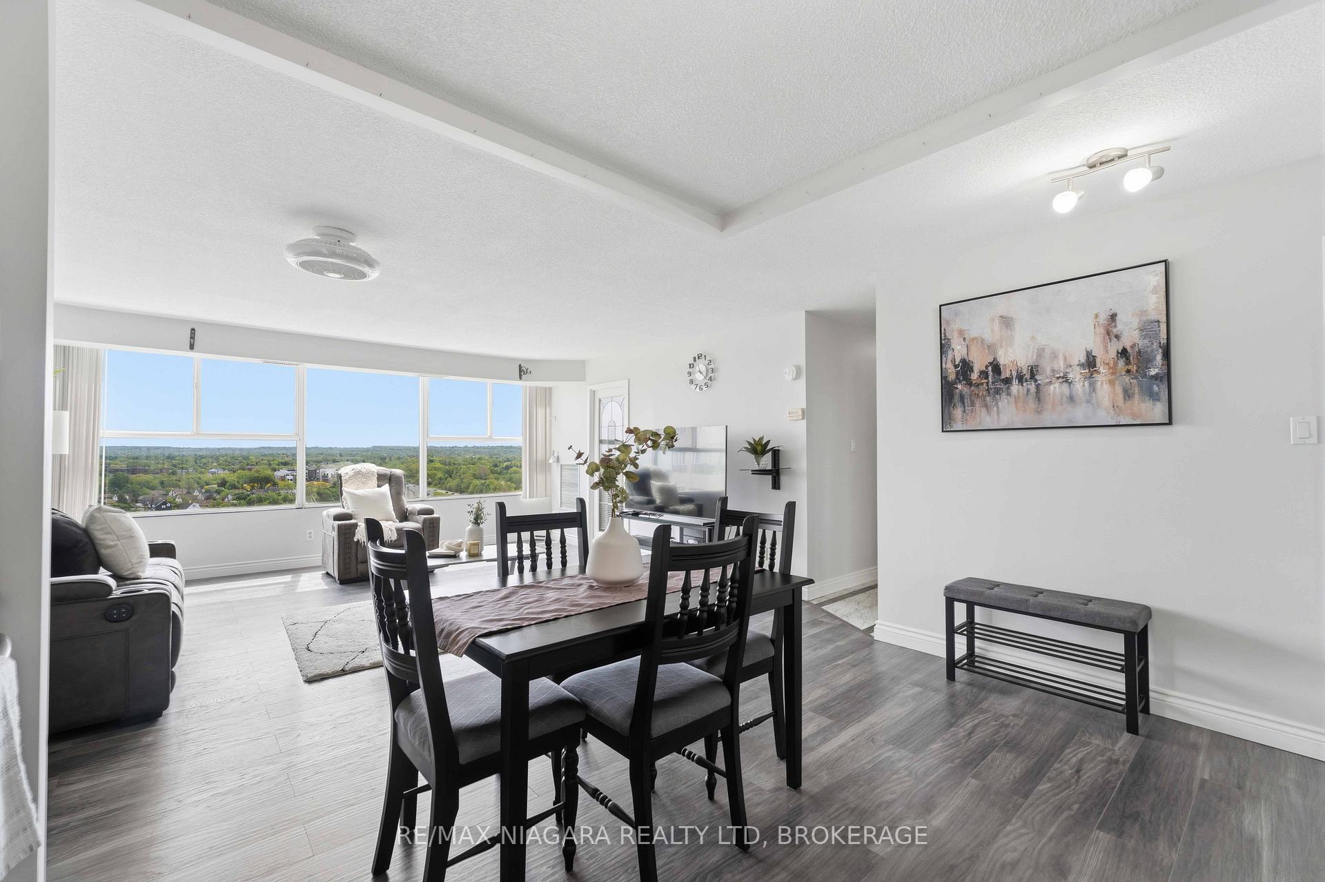 Photo 9 of Unit 1207, 7 Gale Crescent, St. Catharines, E. Chester — HOMEH