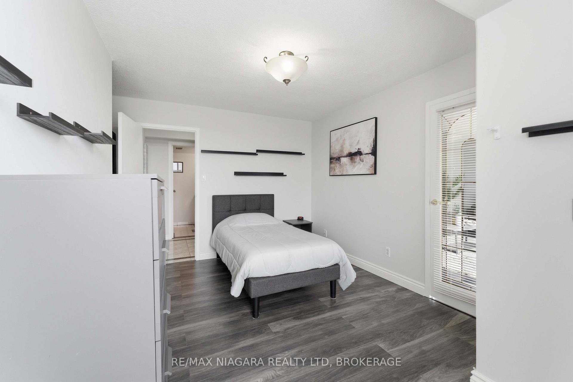 Photo 12 of Unit 1207, 7 Gale Crescent, St. Catharines, E. Chester — HOMEH
