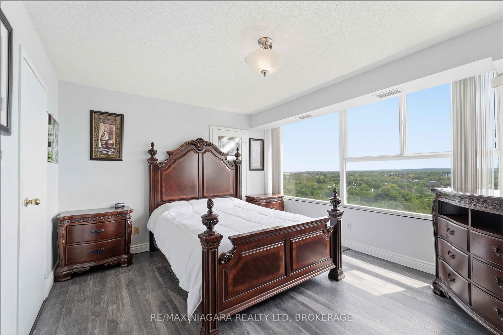 Photo 15 of Unit 1207, 7 Gale Crescent, St. Catharines, E. Chester — HOMEH