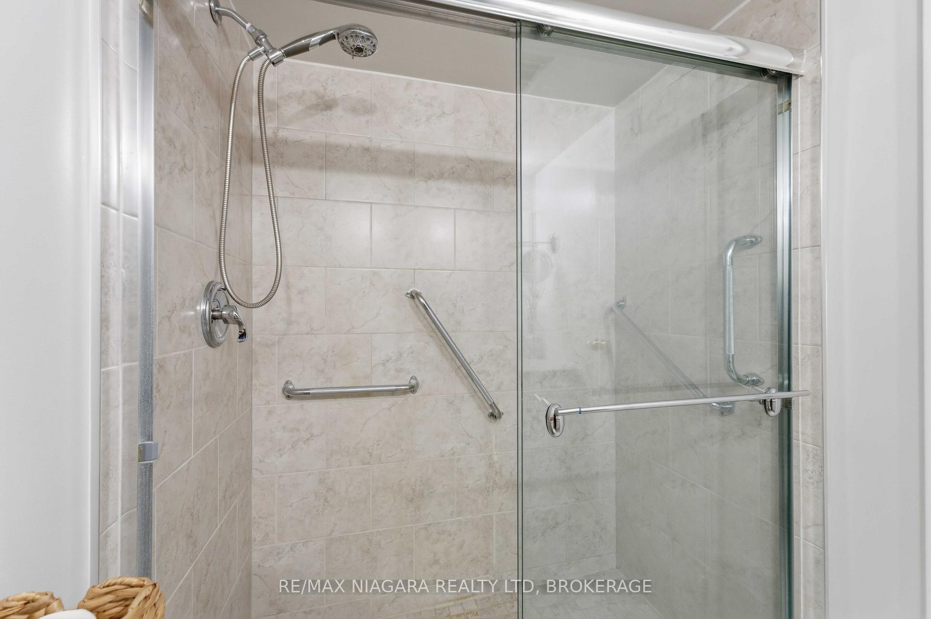 Photo 18 of Unit 1207, 7 Gale Crescent, St. Catharines, E. Chester — HOMEH