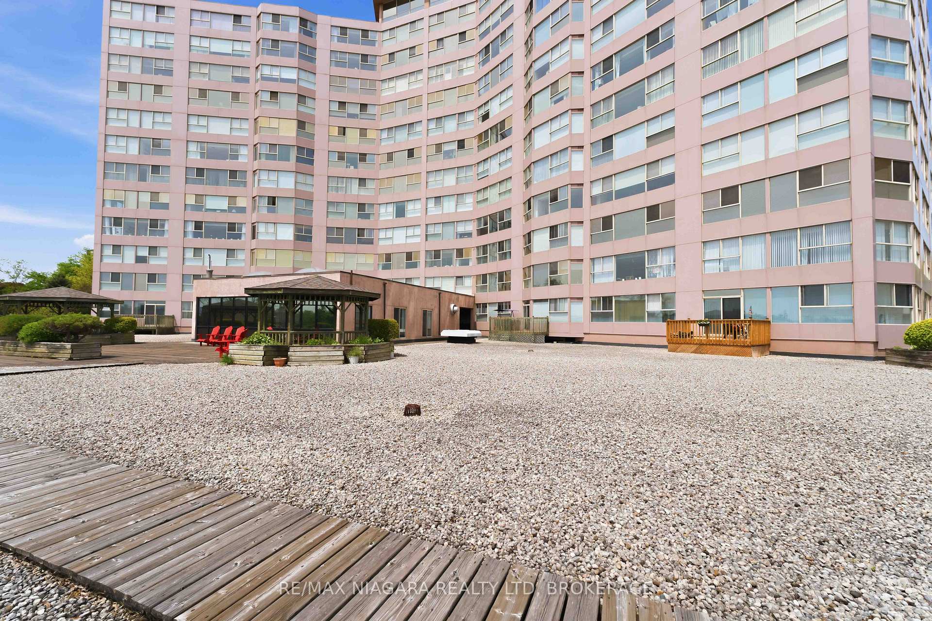 Photo 32 of Unit 1207, 7 Gale Crescent, St. Catharines, E. Chester — HOMEH