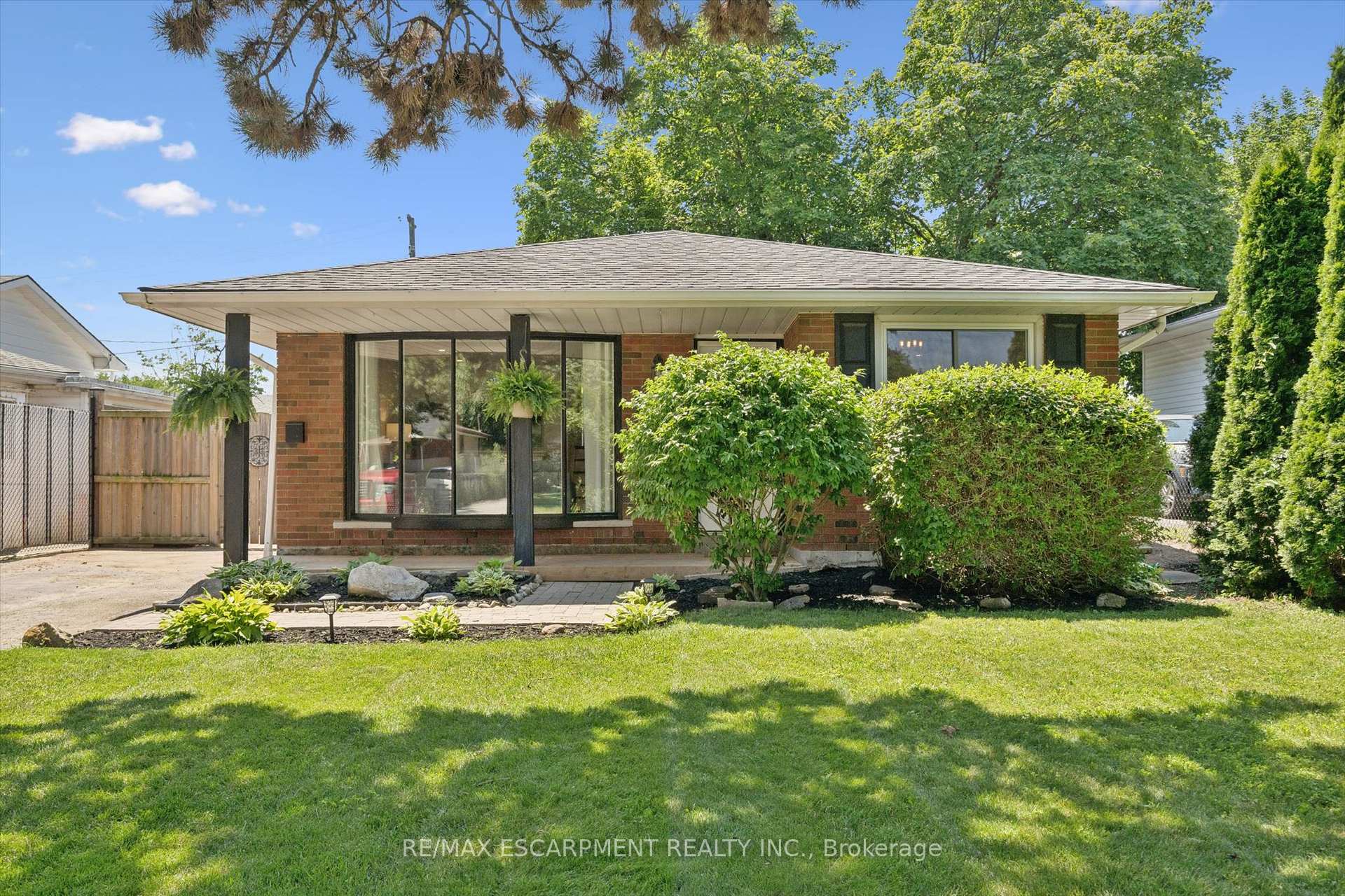 Front of 1298 Rosemary Crescent