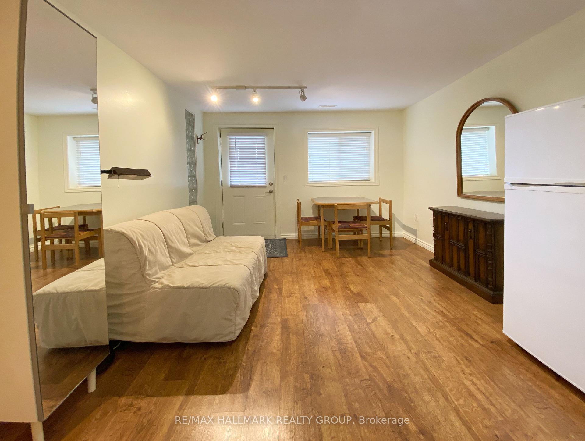Photo 7 of Unit B, 668 Morin Street, Ottawa, Castle Heights — HOMEH