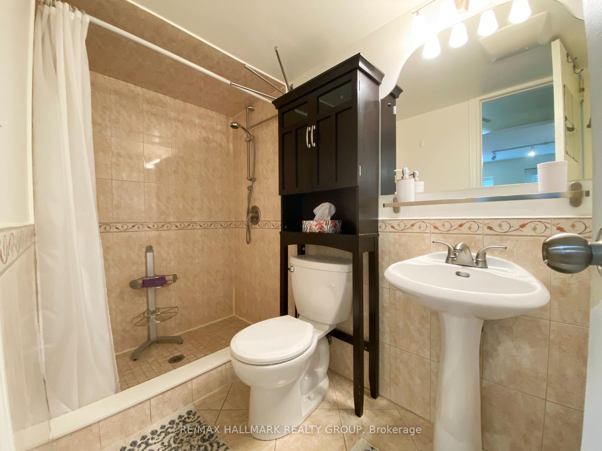 Photo 17 of Unit B, 668 Morin Street, Ottawa, Castle Heights — HOMEH
